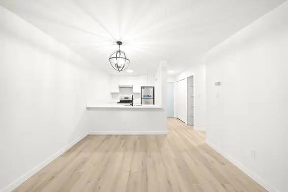 207 360 East 2nd Street, North Vancouver For Sale - image 11