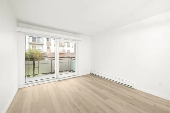 207 360 East 2nd Street, North Vancouver For Sale - image 4