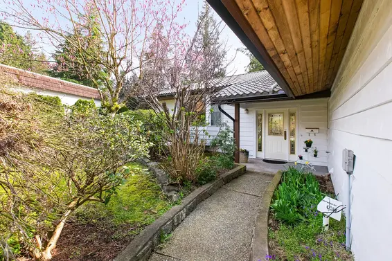 1601 Platt Crescent, North Vancouver For Sale - image 28