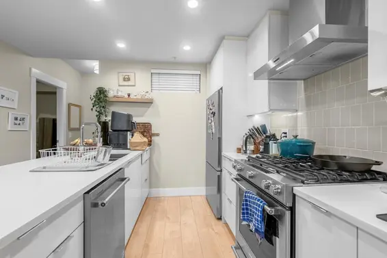 203 1496 Charlotte Road, North Vancouver For Sale - image 14