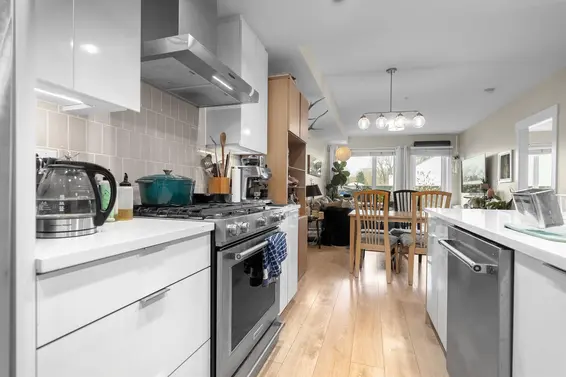 203 1496 Charlotte Road, North Vancouver For Sale - image 15