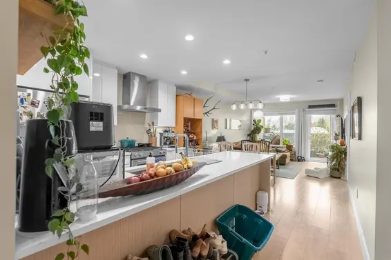 203 1496 Charlotte Road, North Vancouver For Sale - image 6