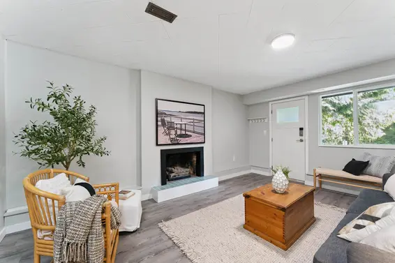 506 East 21st Street, North Vancouver For Sale - image 3