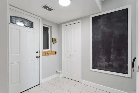 506 East 21st Street, North Vancouver For Sale - image 8