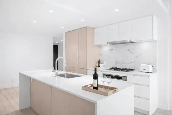 709 1500 Fern Street, North Vancouver For Sale - image 3