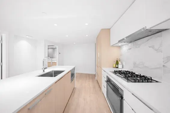 709 1500 Fern Street, North Vancouver For Sale - image 4