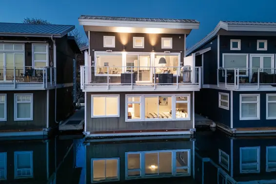 FRSL17 415 West Esplanade Avenue, North Vancouver For Sale - image 3