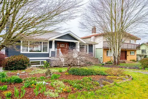 613 East 7th Street, North Vancouver For Sale - image 3