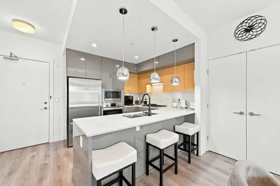 401 1327 Draycott Road, North Vancouver For Sale - image 7