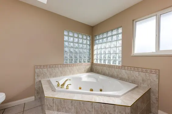 449 East 16th Street, North Vancouver For Sale - image 20