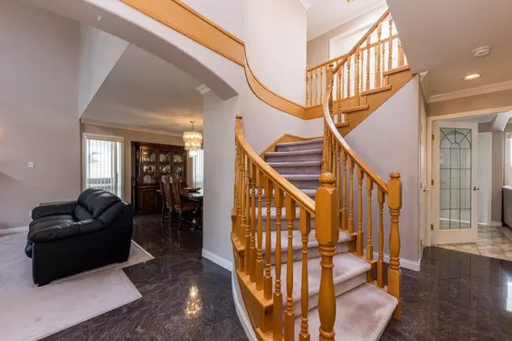 449 East 16th Street, North Vancouver For Sale - image 3