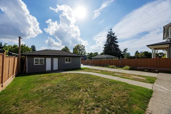 449 East 16th Street, North Vancouver For Sale - image 36