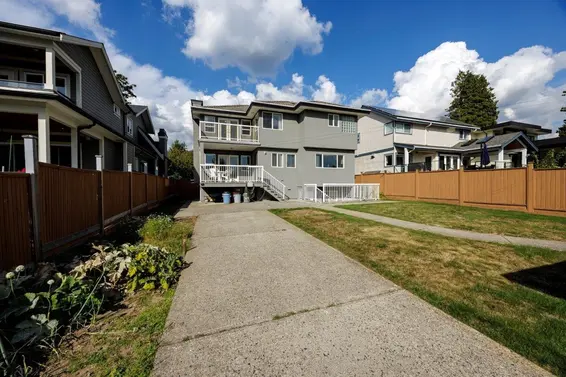 449 East 16th Street, North Vancouver For Sale - image 37