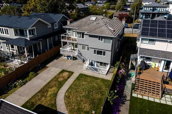 449 East 16th Street, North Vancouver For Sale - image 40
