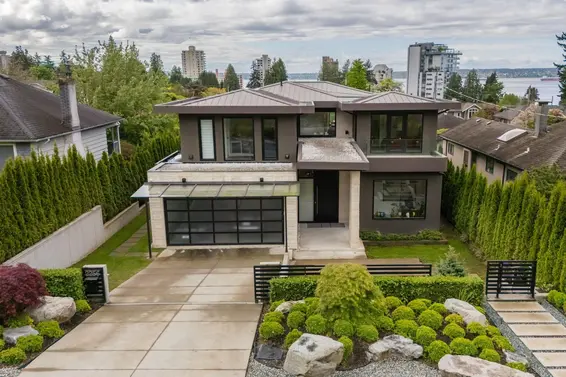 2256 Jefferson Avenue, West Vancouver