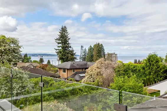 2256 Jefferson Avenue, West Vancouver For Sale - image 13