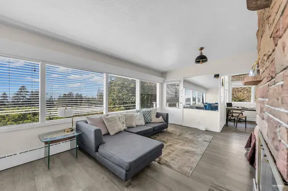 1230 Queens Avenue, West Vancouver For Sale - image 10