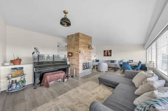 1230 Queens Avenue, West Vancouver For Sale - image 12