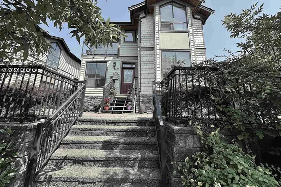 1436 Bewicke Avenue, North Vancouver For Sale - image 1