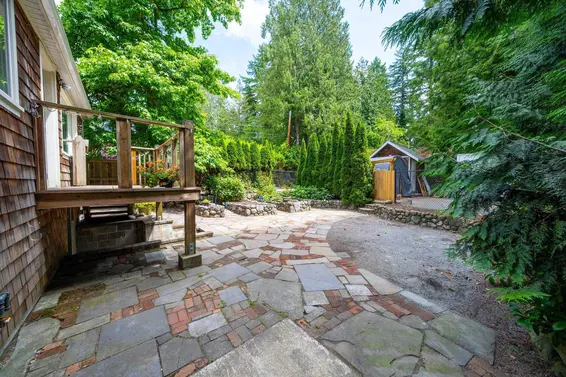 1075 Gladwin Drive, North Vancouver For Sale - image 28