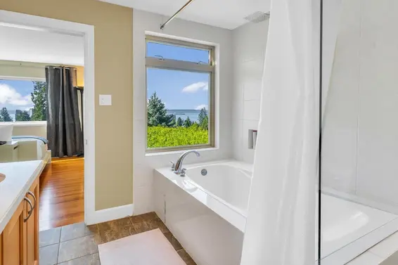 2312 Mathers Avenue, West Vancouver For Sale - image 25