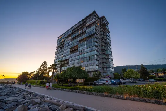 301 150 24th Street, West Vancouver For Sale - image 3