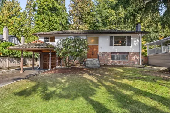 2298 Whitman Avenue, North Vancouver
