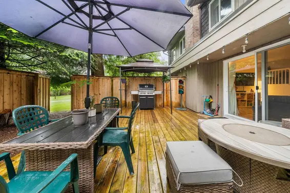 2393 Mountain Highway, North Vancouver