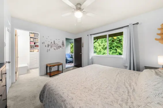 2393 Mountain Highway, North Vancouver For Sale - image 23