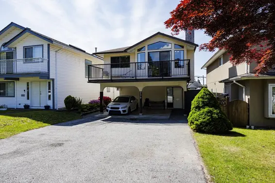239 East 20th Street, North Vancouver For Sale - image 2