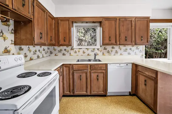 2762 Newmarket Drive, North Vancouver For Sale - image 13