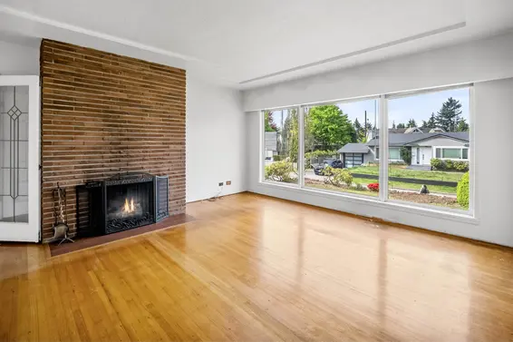 2762 Newmarket Drive, North Vancouver For Sale - image 8