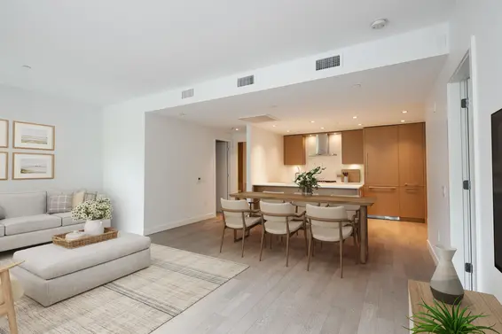 106 1055 Ridgewood Drive, North Vancouver
