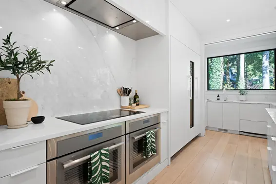 968 Belvista Crescent, North Vancouver For Sale - image 10