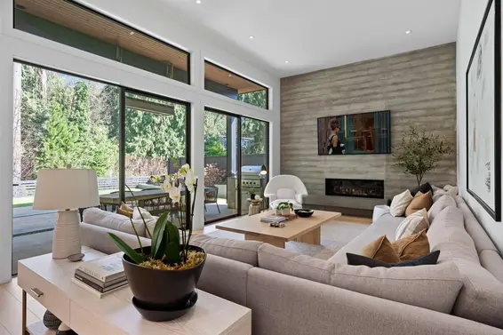 968 Belvista Crescent, North Vancouver For Sale - image 12