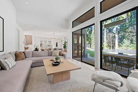 968 Belvista Crescent, North Vancouver For Sale - image 16