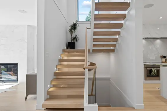 968 Belvista Crescent, North Vancouver For Sale - image 17