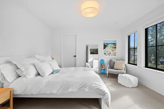 968 Belvista Crescent, North Vancouver For Sale - image 27