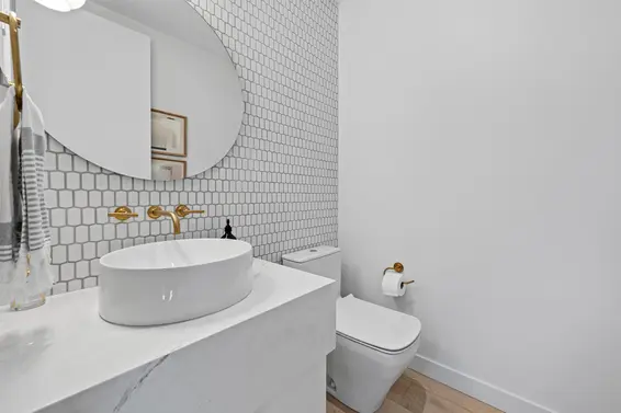 968 Belvista Crescent, North Vancouver For Sale - image 31