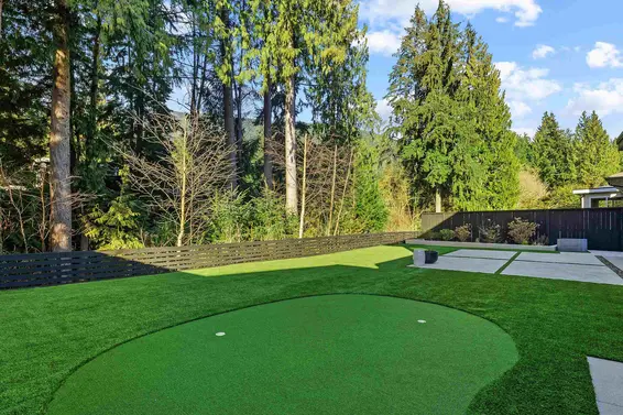 968 Belvista Crescent, North Vancouver For Sale - image 38