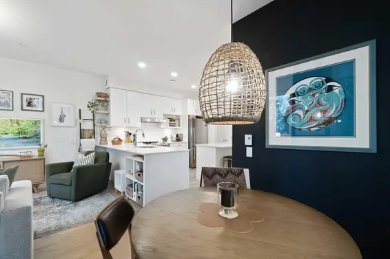 403 2137 Chesterfield Avenue, North Vancouver For Sale - image 3