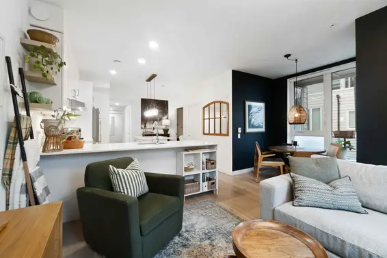 403 2137 Chesterfield Avenue, North Vancouver For Sale - image 35