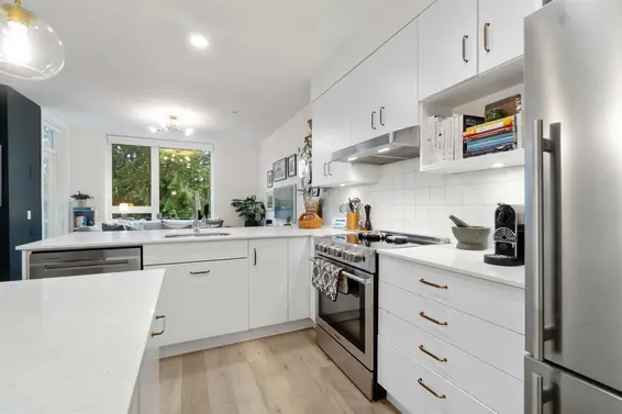 403 2137 Chesterfield Avenue, North Vancouver For Sale - image 8