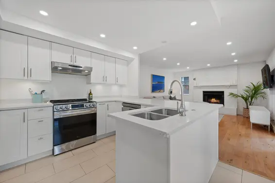 5636 Marine Drive, West Vancouver For Sale - image 10