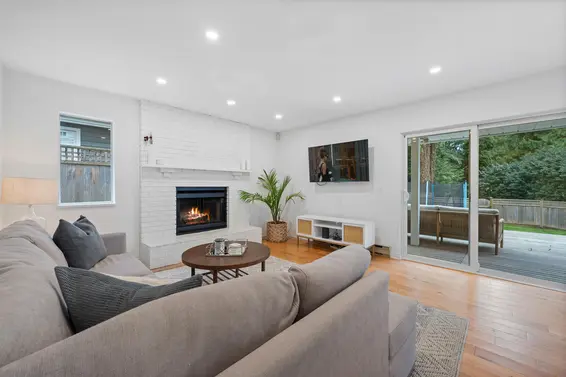 5636 Marine Drive, West Vancouver For Sale - image 14