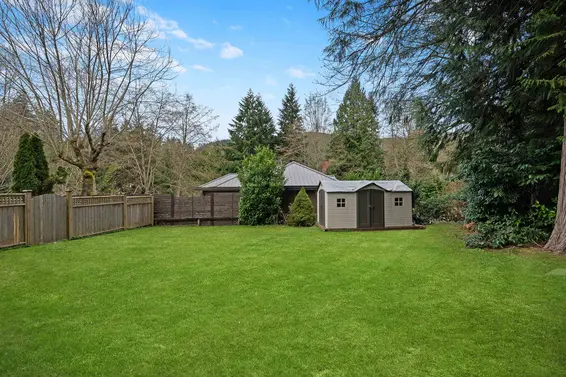 5636 Marine Drive, West Vancouver For Sale - image 40