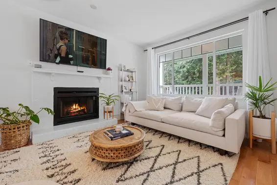 5636 Marine Drive, West Vancouver For Sale - image 6