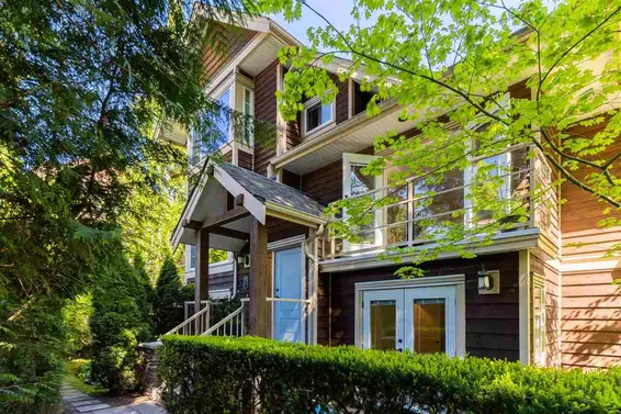 9 3175 Baird Road, North Vancouver