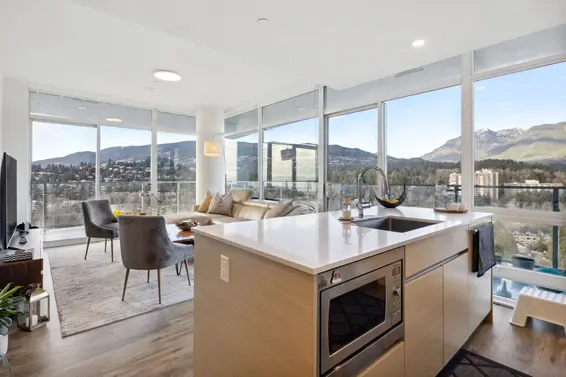 2008 200 Klahanie Court, West Vancouver For Sale - image 2