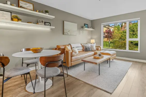 208 221 East 3rd Street, North Vancouver